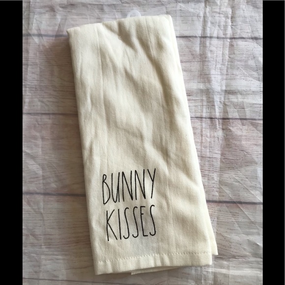 New Rae Dunn Han towels pair of 2 bunny buns